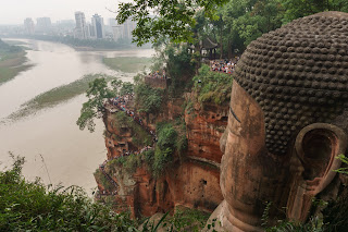 Giant buddha a davy! Na to shodiště jsme neměli odvahu.