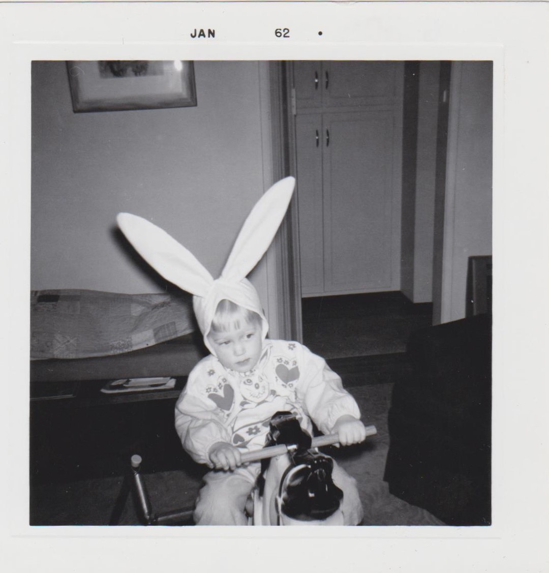 16 Wacky and Funny Vintage Easter Photos From Around the World