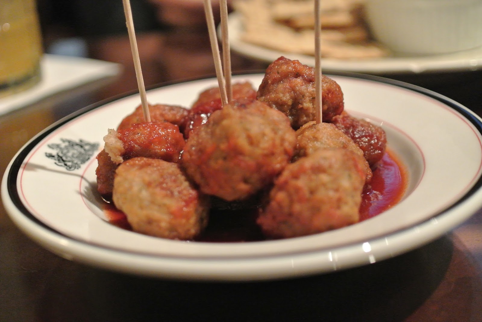 And Angus Was All Like / iAngus Cocktails Happy Hour (Rittenhouse Sq