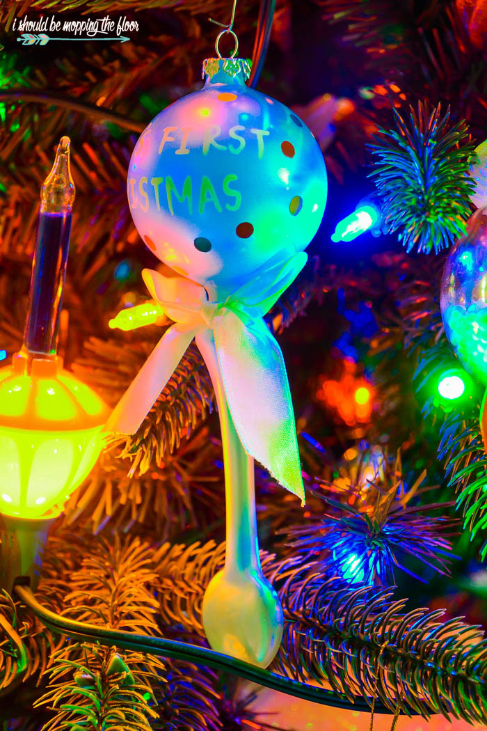 Free Printable Lollipop Ornaments | Print and assemble these whimsical ornaments for your Christmas decor. Free Printable Lollipop Ornaments | Print and assemble these whimsical ornaments for your Christmas decor.