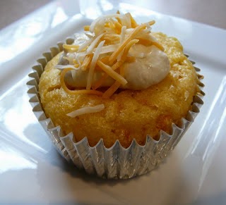 http://www.eat8020.com/2010/09/20-cornbread-cupcakes-with-chile-cheese.html