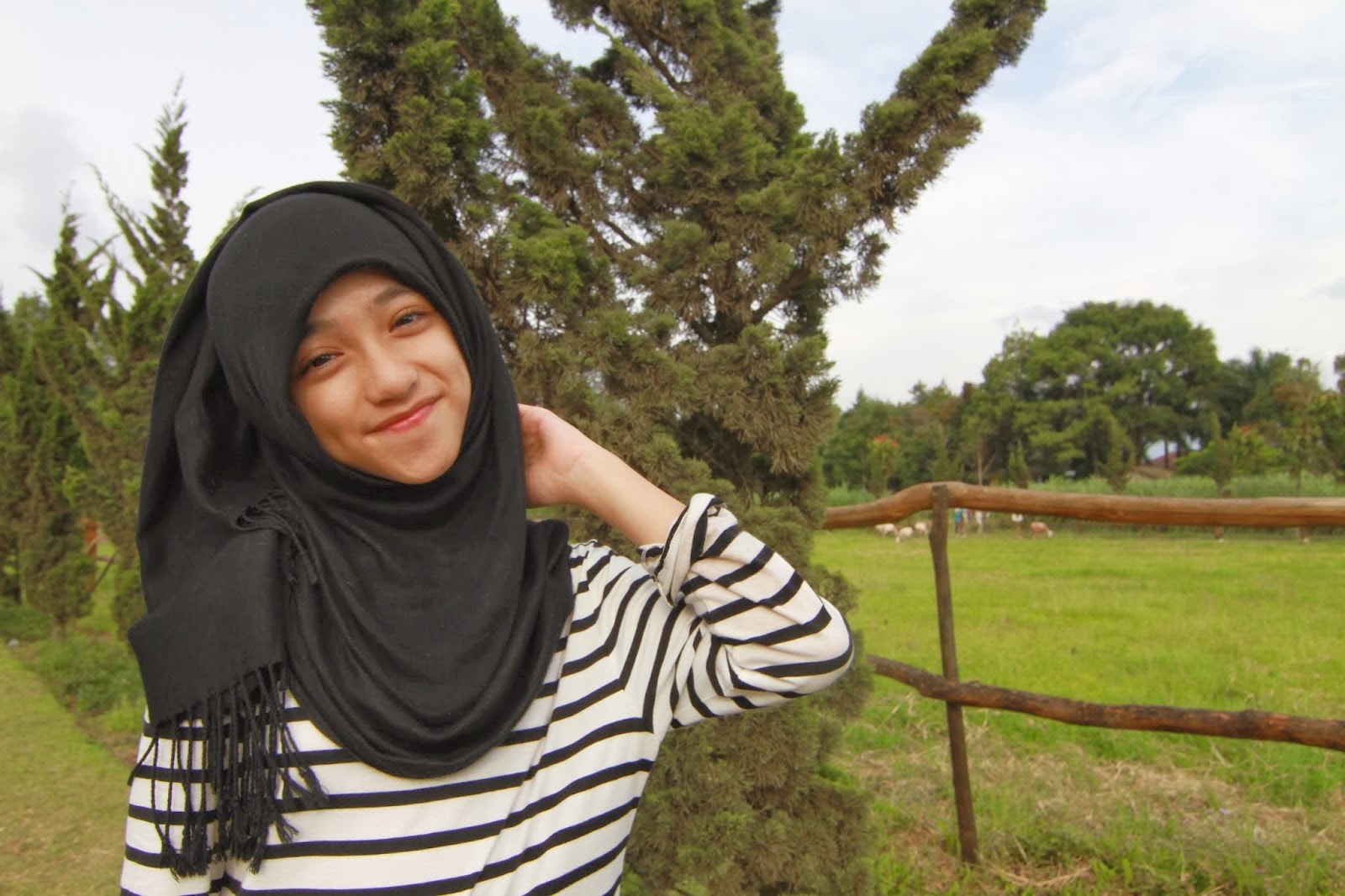 Here I Am Tentang Shirin Al athrus