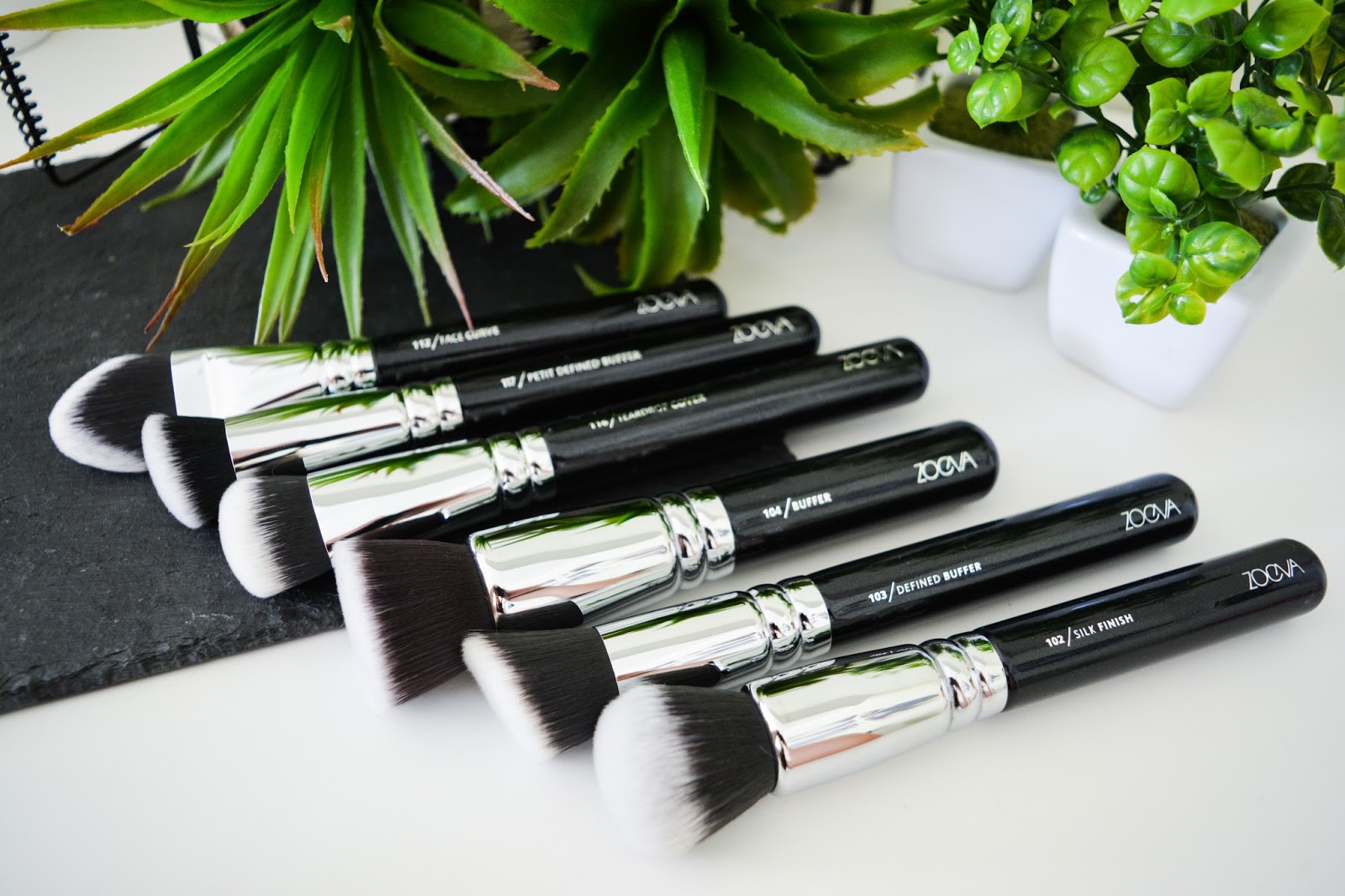 Zoeva Foundation Brushes Pink Ivory Makeup
