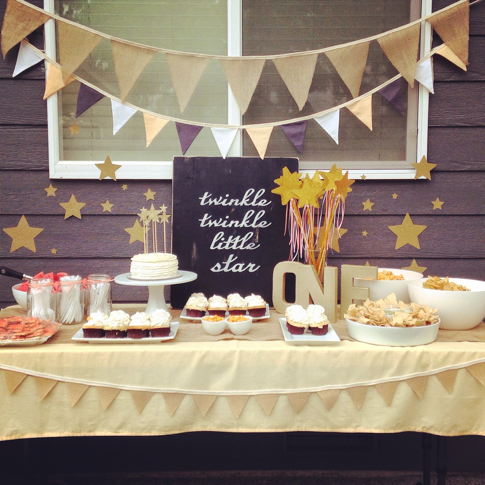37 Cool First Birthday Party Ideas For Boys Table