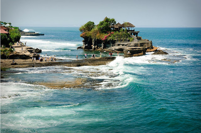 pura tanah lot