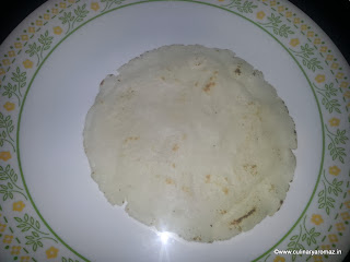 Culinary Aromaz: Ari Pathiri (Flattened Rice Powder Bread)