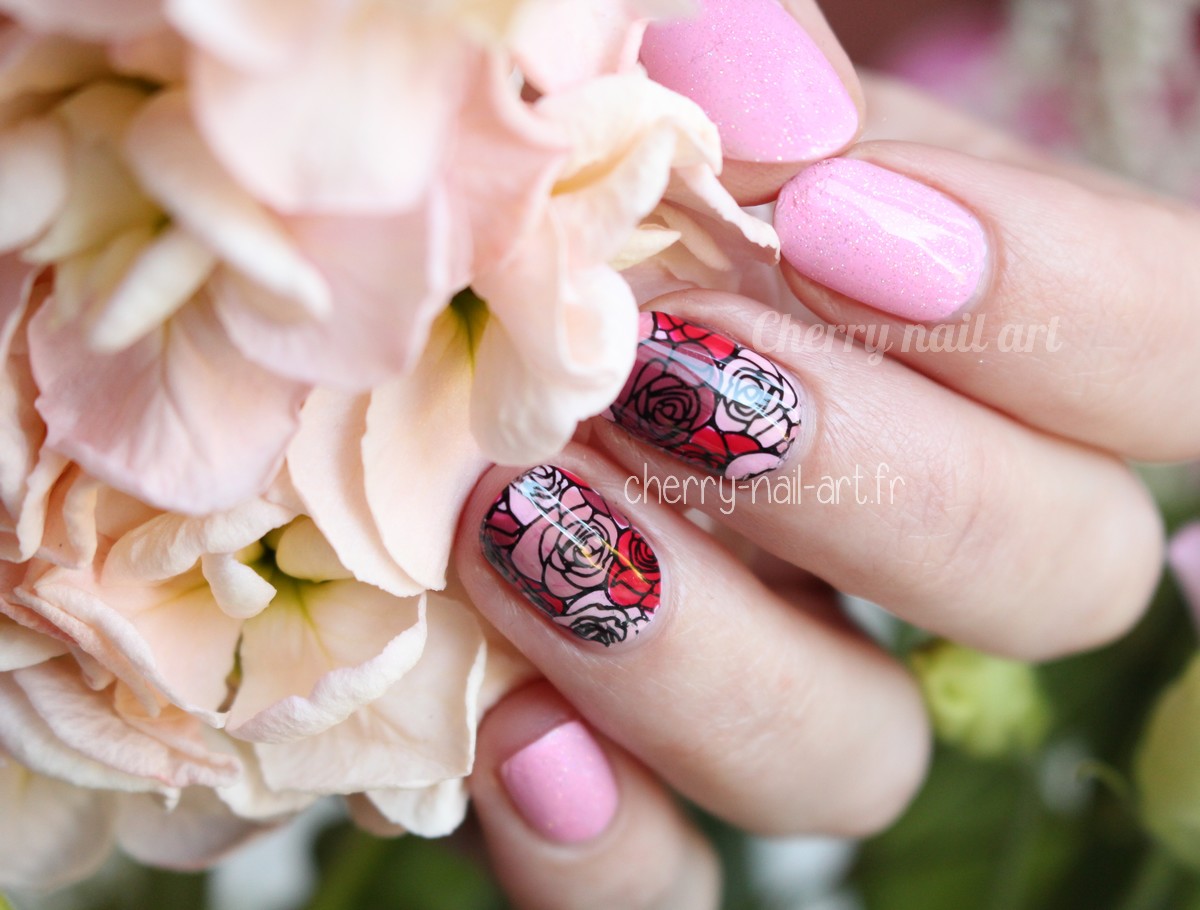 nail-art-roses-stamping-saint-valentin