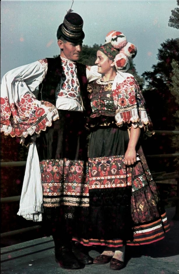 FolkCostume&Embroidery Overview of the Folk Costumes of Europe
