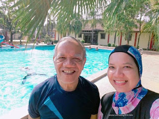 saya-besama-papah-di-kolam-renang-ceria-kukusan-depok saya bersama papah di kolam renang ceria kukusan depok nurul sufitri