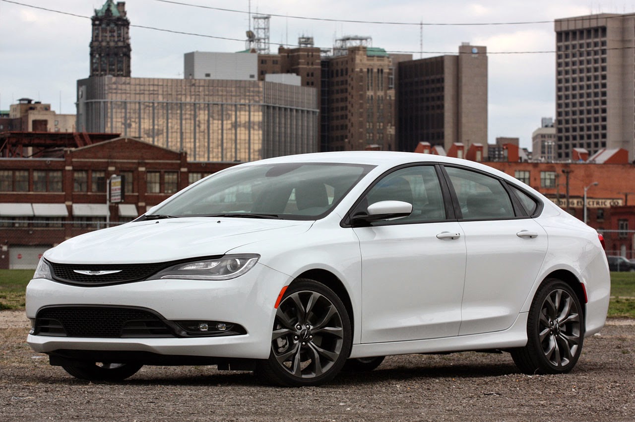 © Automotiveblogz: 2015 Chrysler 200S AWD: Review Photos