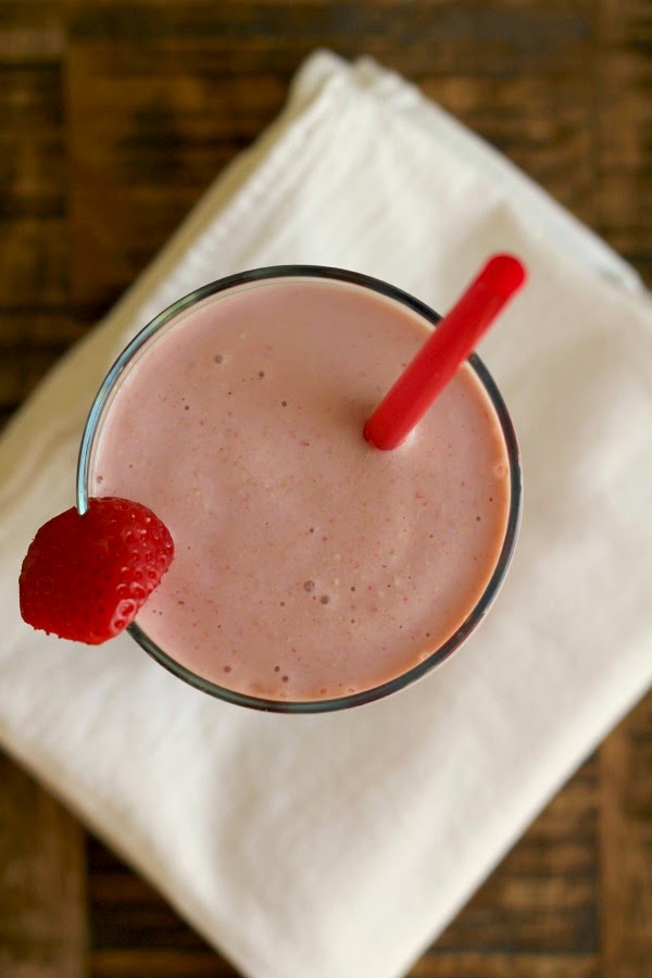 Strawberry Oatmeal Breakfast Smoothie