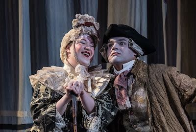  English Eccentrics – British Youth Opera at the Peacock Theatre. Polly Leech (The Countess of Desmond) and Matthew Buswell (Thomas Parr). Photo: Clive Barda/ArenaPAL