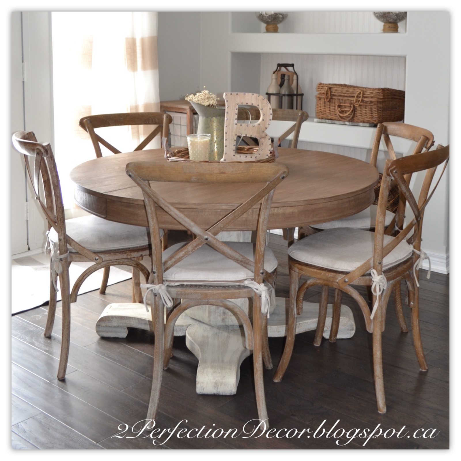 2Perfection Decor Round Kitchen Table Makeover