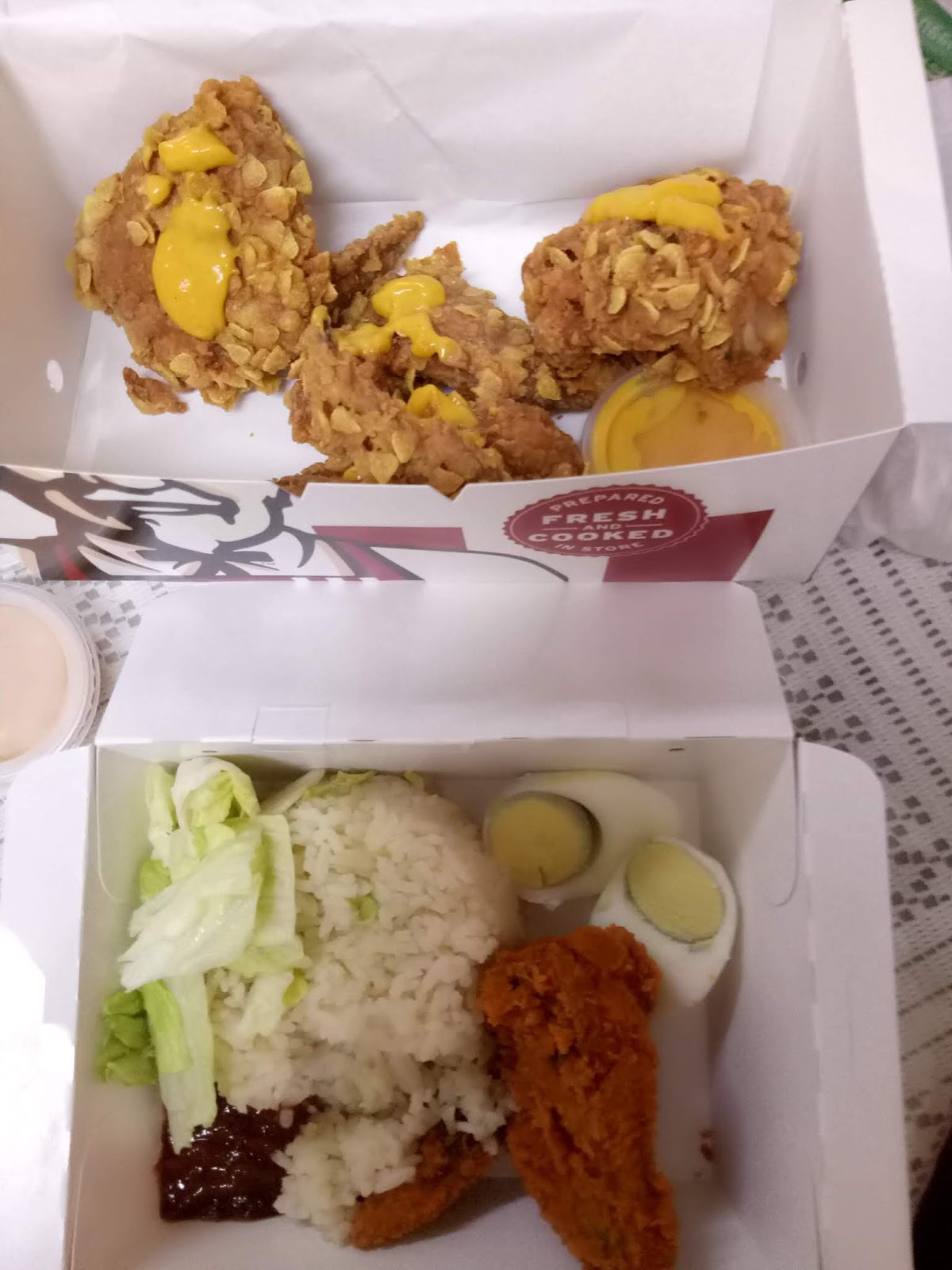 Mcdonald Nasi Lemak Vs Kfc Nacho Cheesy Crunch