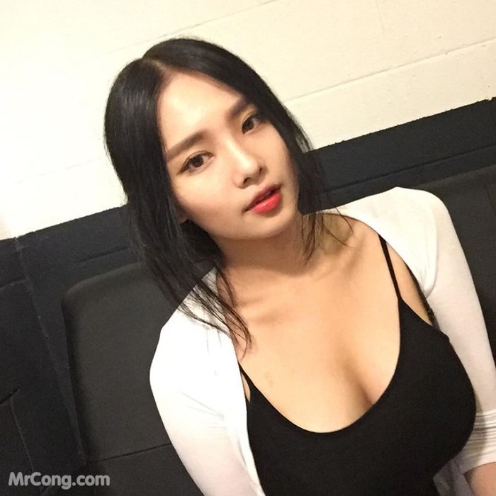 Yu Han (jeee622) Hot girl famous huge breasts social network (684 pictures)