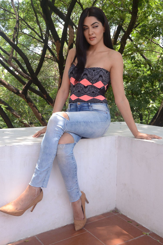 sakshi chowdary photos selfie raja sakshi chowdary photos selfie raja
