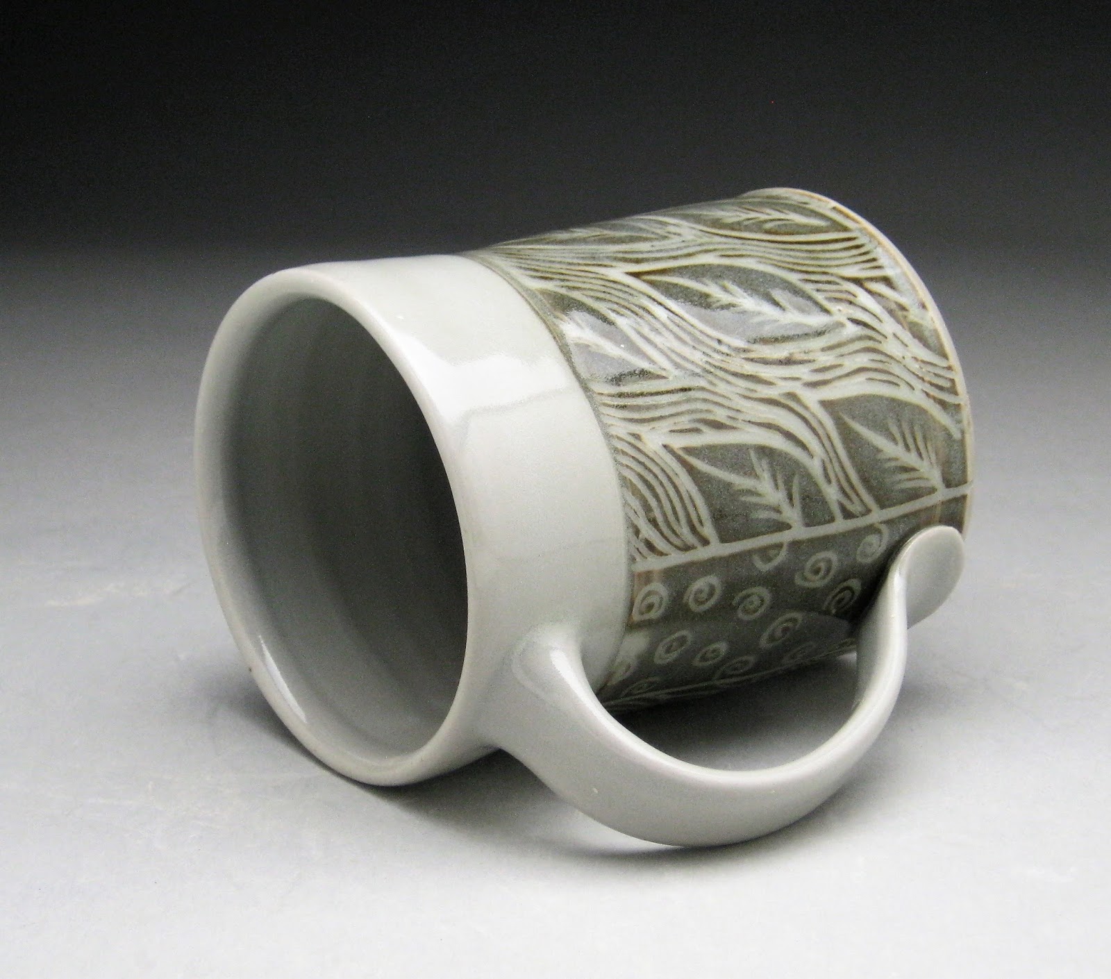 meesh's pottery Black and White