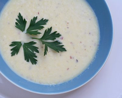 Raw Corn Chowder, another easy summer soup ♥ AVeggieVenture.com, served cold. Just Two Ingredients! Weeknight Easy, Weekend Special. Vegan.