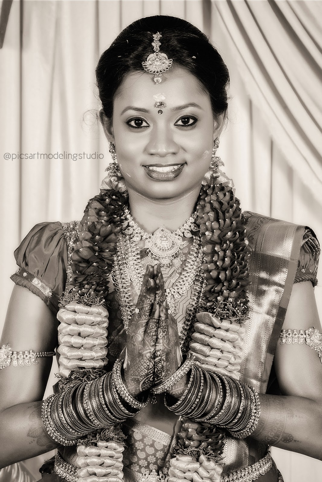 Pics Art Modeling Studio