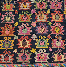 uzbek suzani, uzbekistan embroidery, uzbek traditional textiles