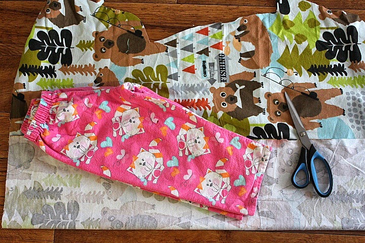 Pyjama Craft Simple Little people design: Easy as pyjama pants TUTORIAL