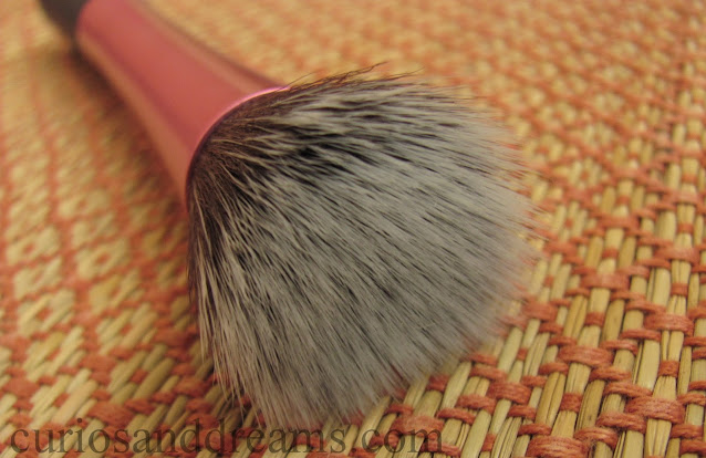 Real Techniques Stippling Brush review, Real Techniques india,