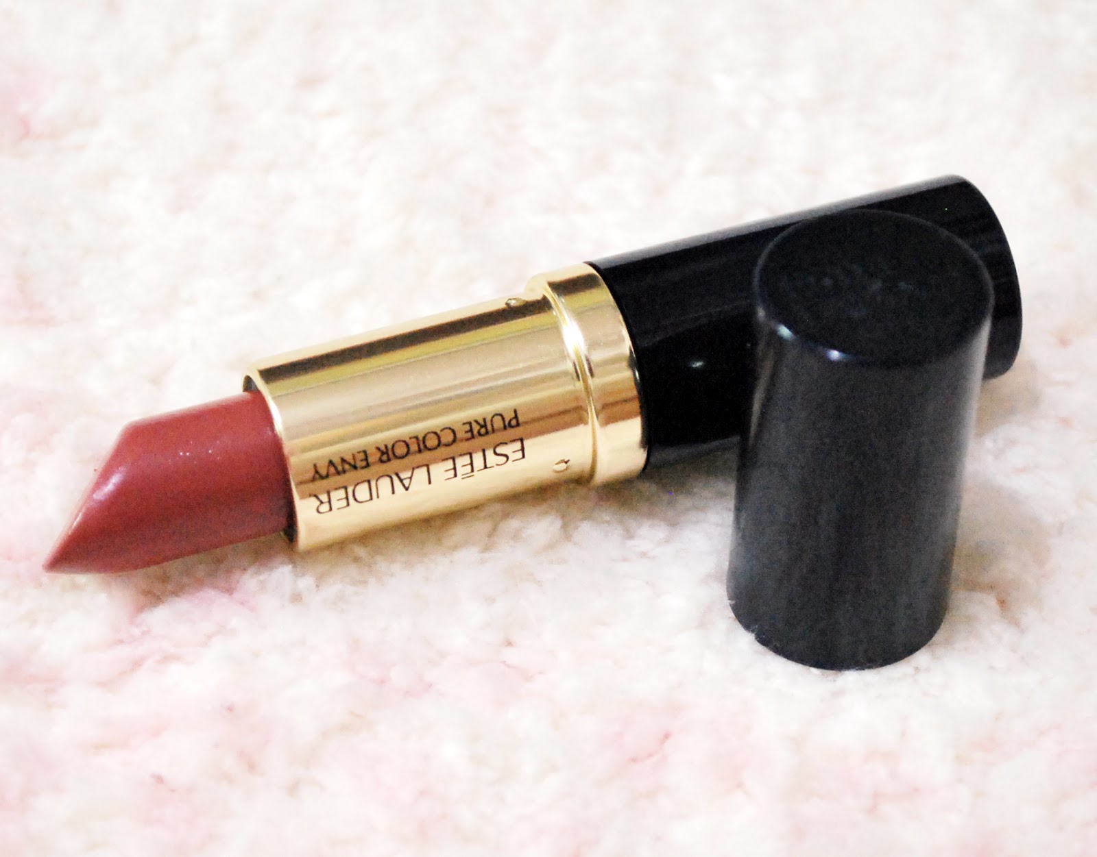 estee lauder intense nude lipstick