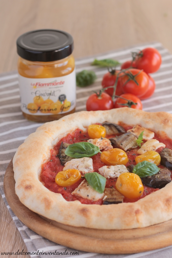 Dolcemente Inventando Pizza napoletana gourmet con datterino giallo