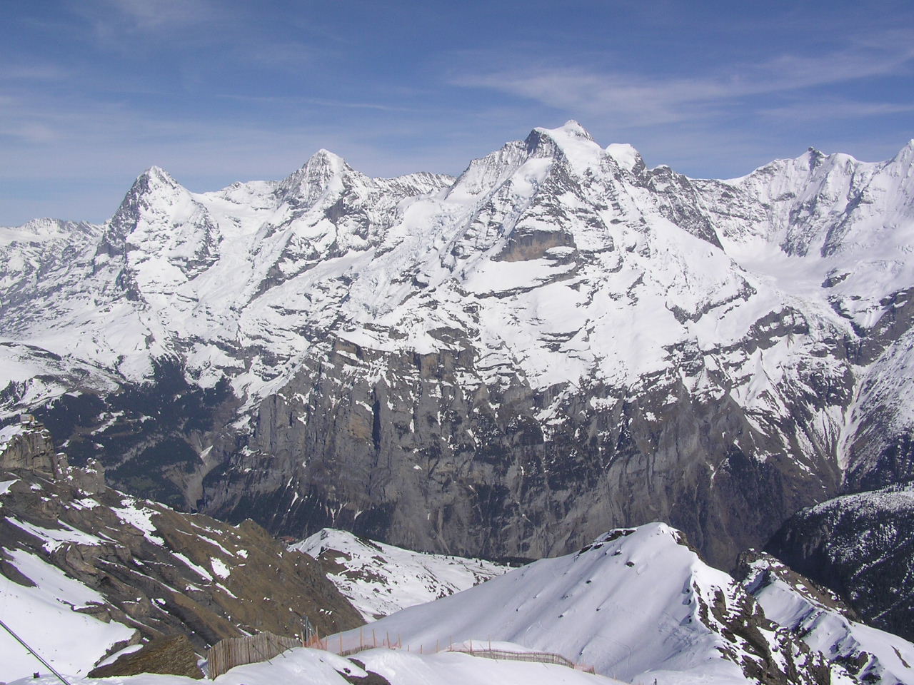 http://4.bp.blogspot.com/-KWP3-xyV-3I/T35LAyO8D_I/AAAAAAAAB-A/atsJFnP4iWM/s1600/Swiss+Alps+Mountain.JPG