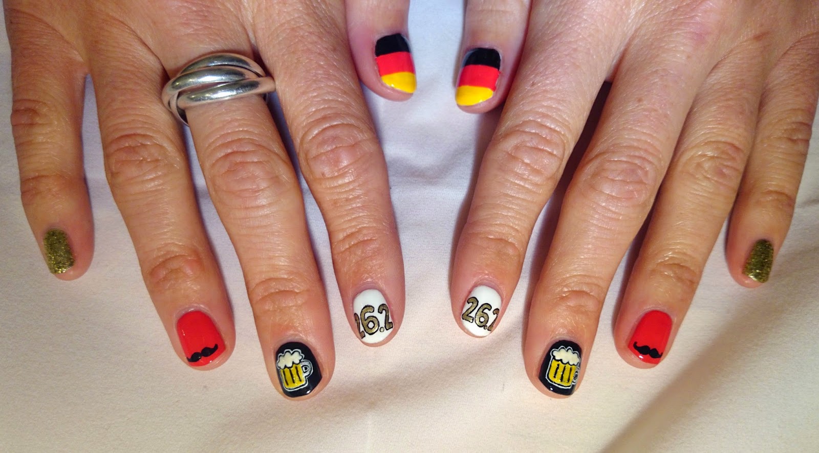 Dahlia Nails Berlin Marathon Nails