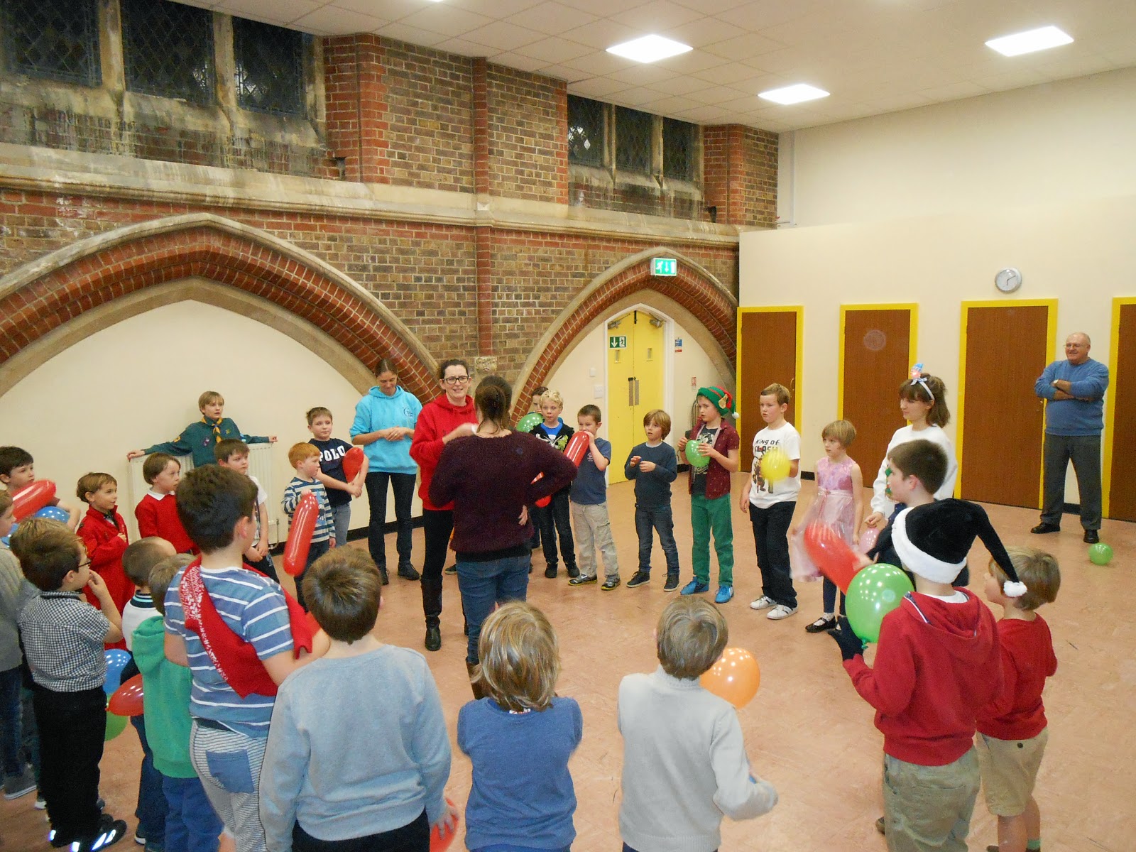 beaver and cub scouts xmas party saying goodbye to bluebird bluebird beaver leader retires milton 5th portsmouth scout group
