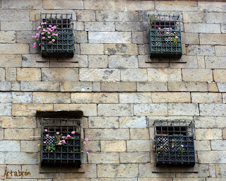 Ventanas en la Praza da Quintana