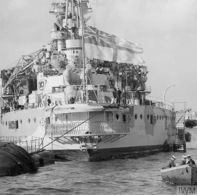 HMS Queen Elizabeth on 20 January 1942 worldwartwo.filminspector.com