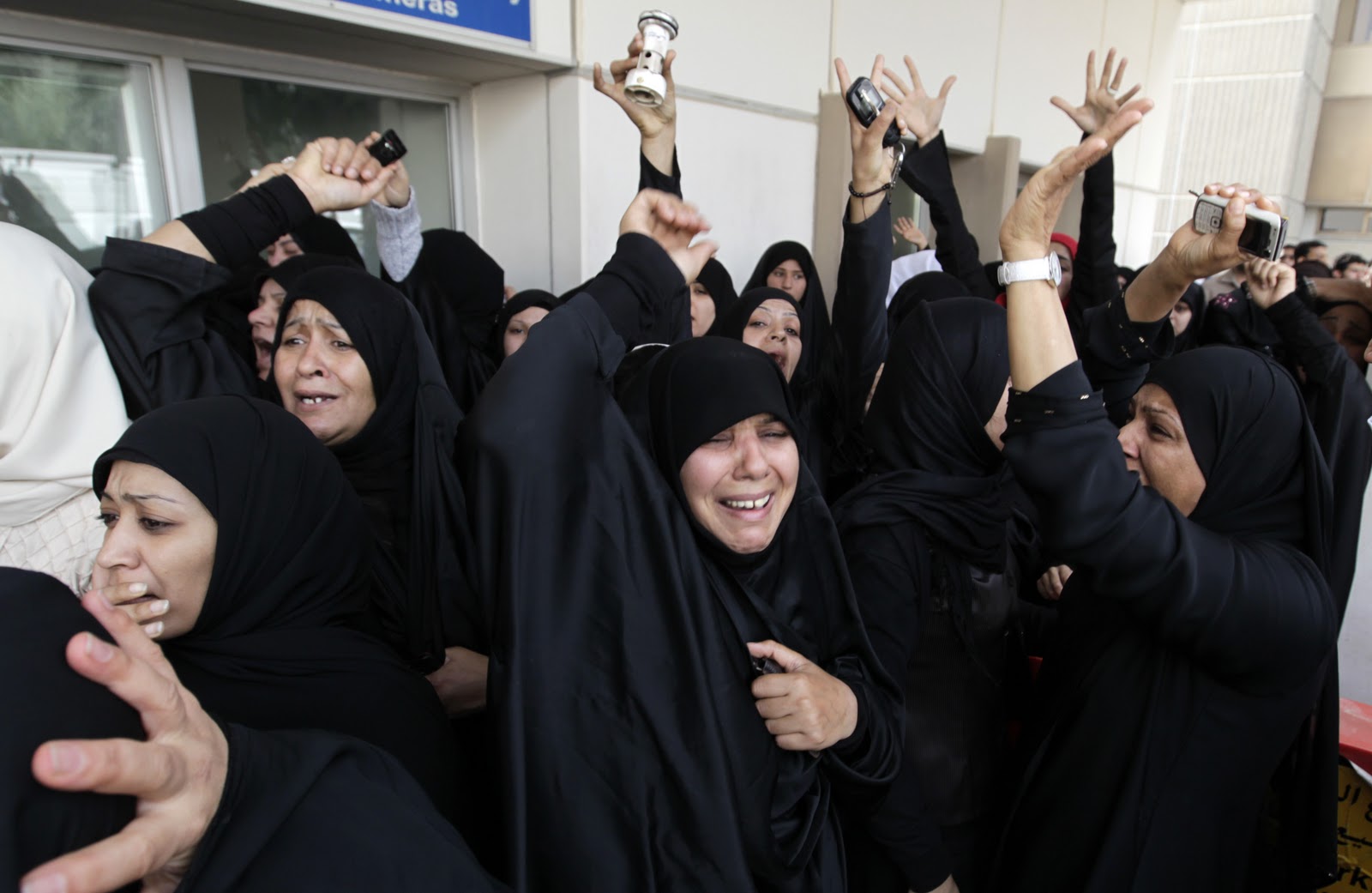 jobs for expat women in bahrain