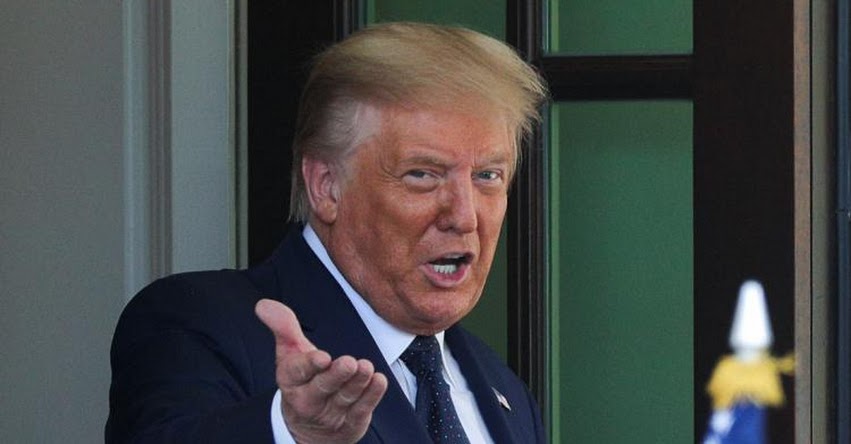 Donald Trump amenaza a las escuelas de Estados Unidos con cortarles la financiación si no reanudan sus actividades presenciales Donald Trump amenaza a las escuelas de Estados Unidos con cortarles la financiación si no reanudan sus actividades presenciales