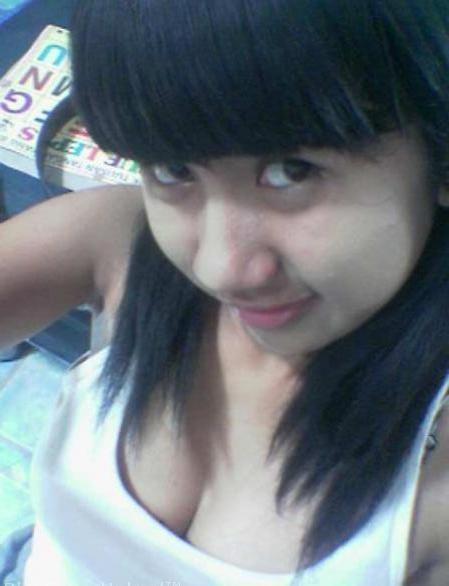 Hot indo girl. Perek STW. Foto cewe Gendutbugil.