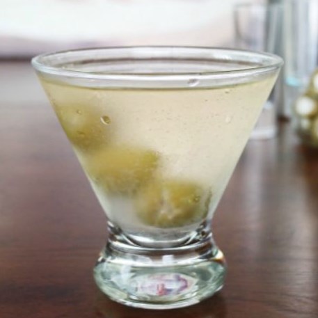The Best Dirty Martini #vodka #drinks The Best Dirty Martini #vodka #drinks