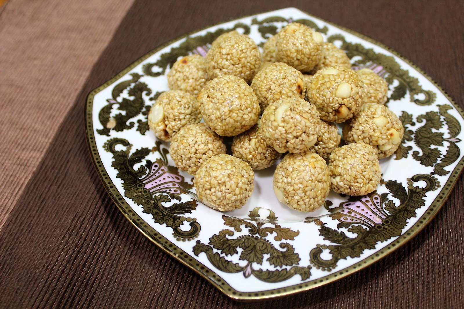 Tal Na Laddu Recipe | Tilgul Recipe | Uttarayan Special Recipe | Gujarat  Kite Festival 2019