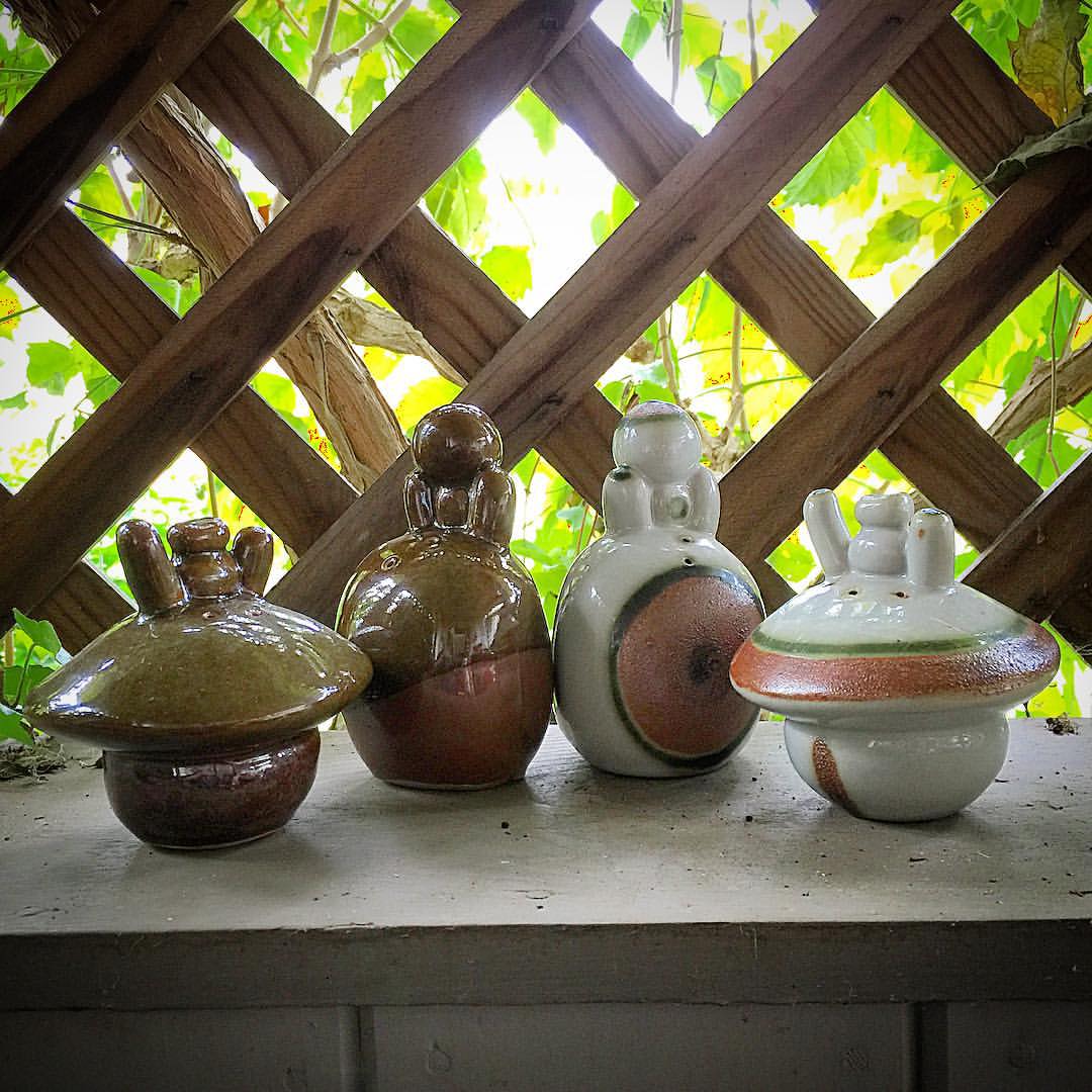 Iron Mountain Stoneware Sculpted Salt and Pepper Shakers Origin