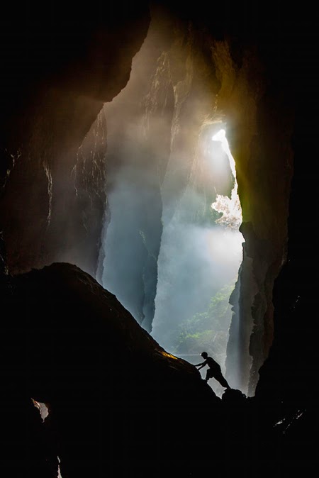 Những hang động kỳ vĩ ở Việt Nam, Lào và Thái Lan. Những hang động kỳ vĩ ở Việt Nam, Lào và Thái Lan.