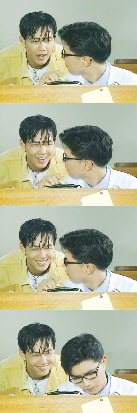 웃을 때 소년같이 웃는 이정재 .jpg | 인스티즈