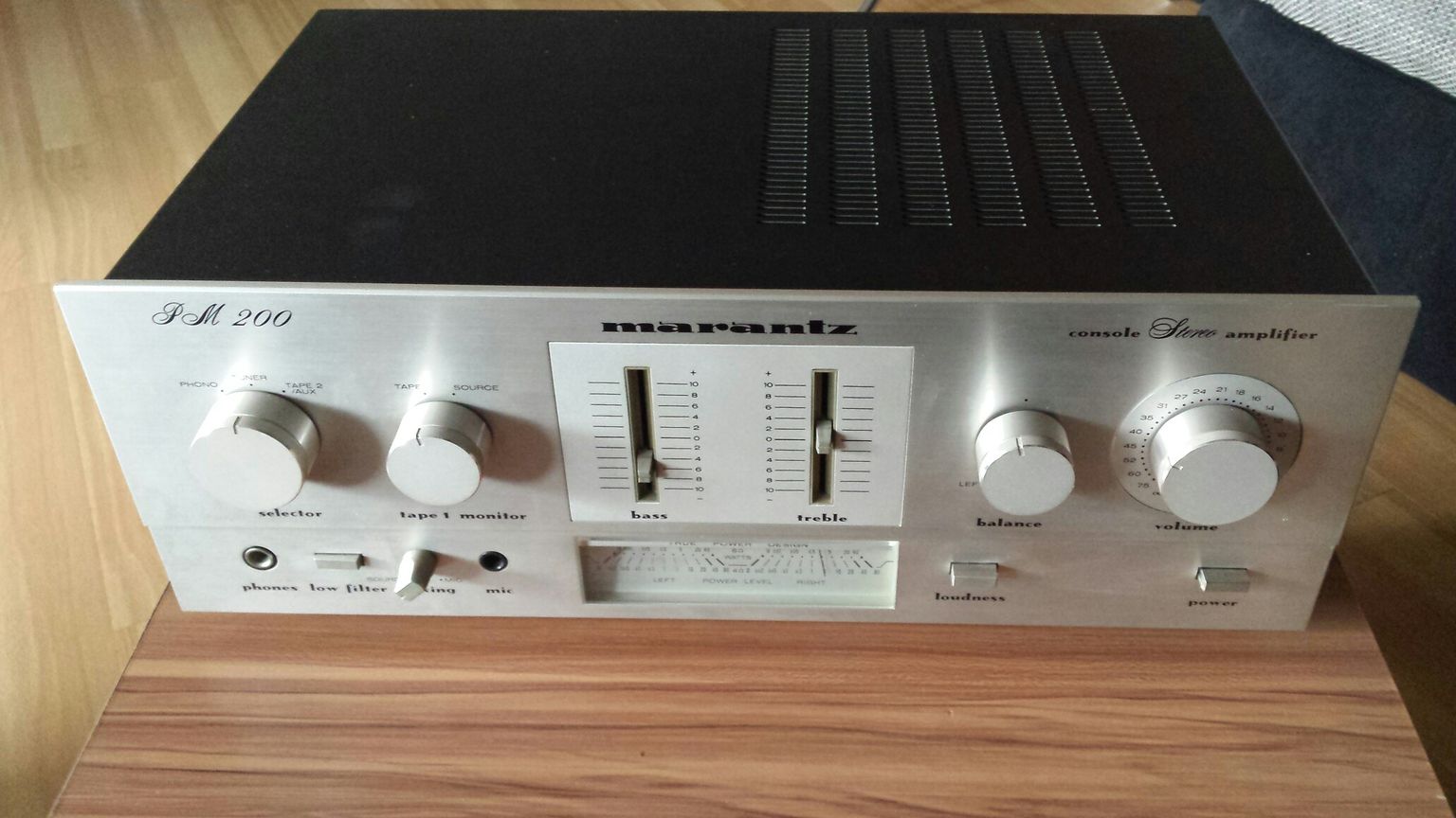 Marantz PM200 - Integrated Amplifier | AudioBaza