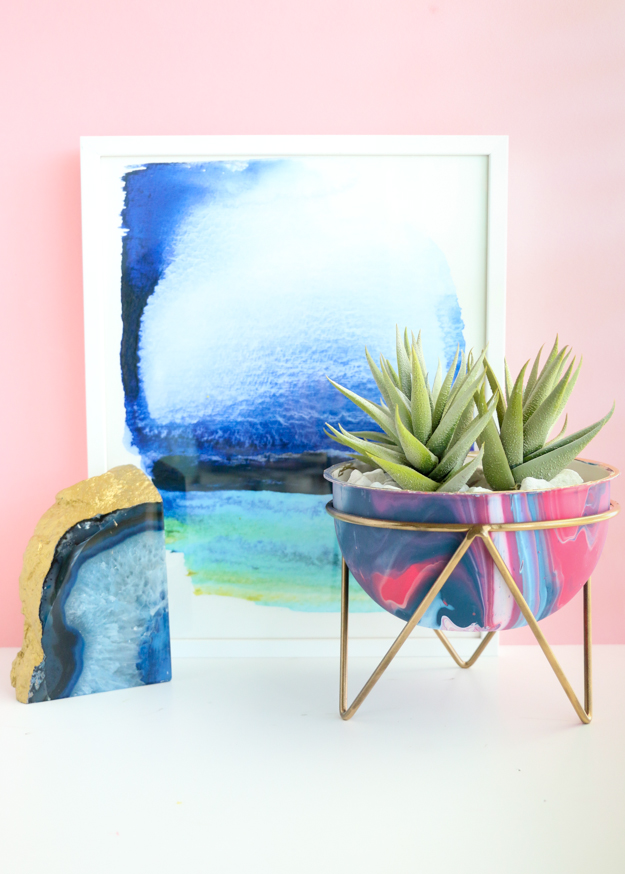 How to Marble with Spray Paint - The Crafted Life