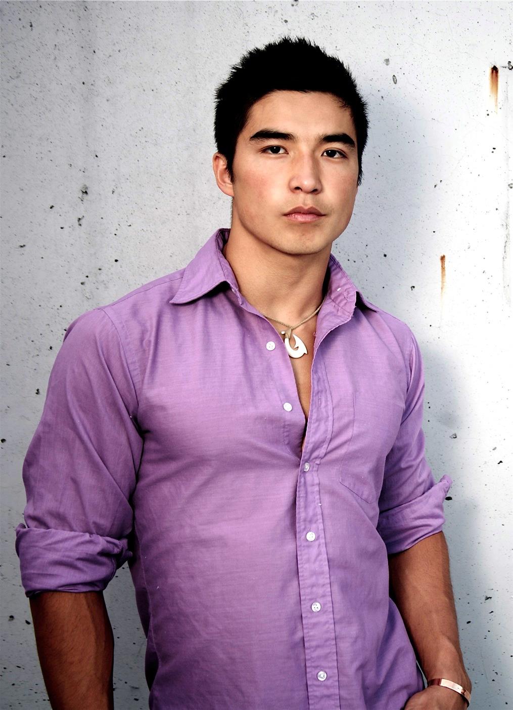 L i d i 21. Кенни линь торс. Луди лин актёр. Луди линь. Луди лин торс.