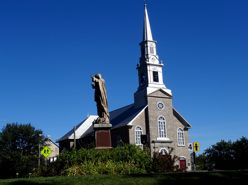 TRAVEL AND LIFESTYLE DIARIES The Village of SaintJeandel’Îled