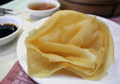 Jar Won Ton: Deep-fried shrimp dumplings with sweet and sour sauce