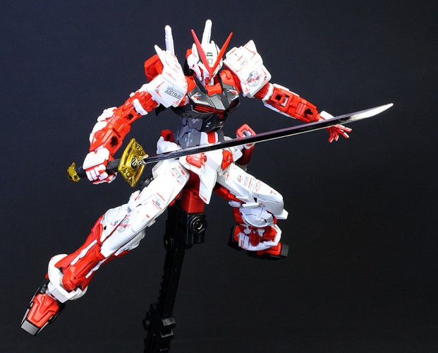 Painted Build: RG 1/144 Gundam Astray Red Frame 