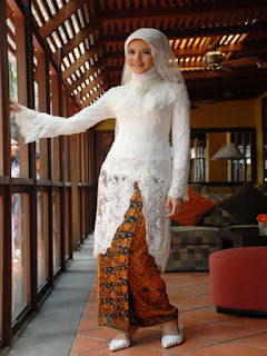 model rok panjang dari kain batik