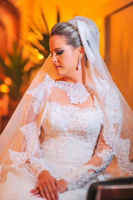 Elegant Lace Plus Size Wedding Dress 2017 Long Sleeve A-line Bride Dresses with Long Train-Factory price: US$ 186 