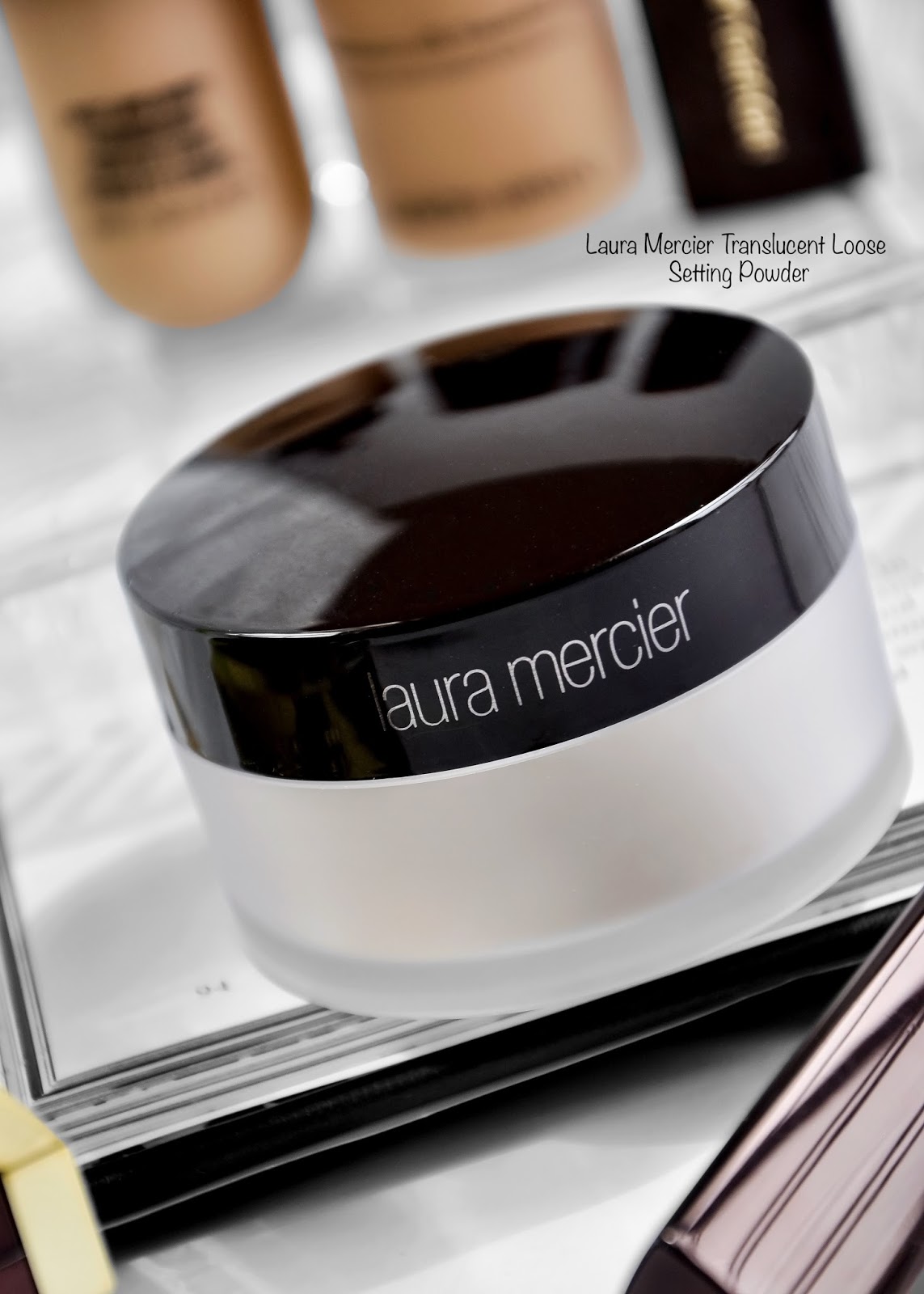 Laura Mercier Translucent Loose Setting Powder review